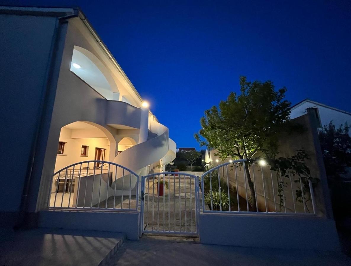 Apartments Fortuna Biograd Na Moru Exterior foto