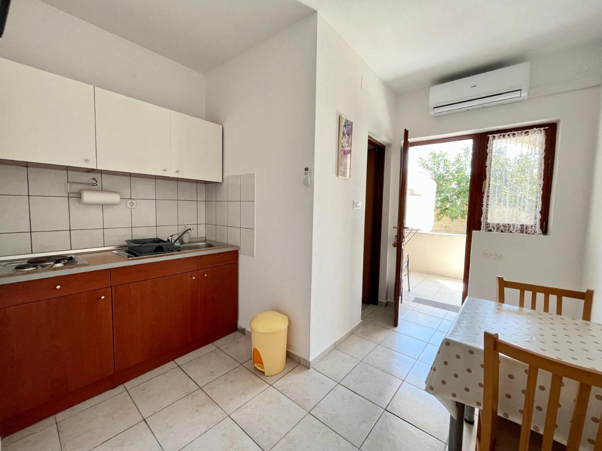 Apartments Fortuna Biograd Na Moru Exterior foto